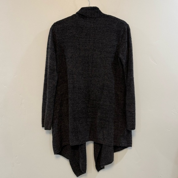 Barefoot Dreams Bamboo Chic Lite Calypso
Waterfall Dark Grey Cardigan Size: S/M - Picture 7 of 9
